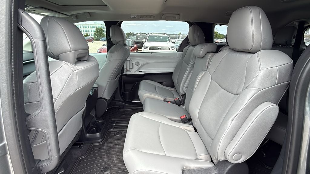 2026 Toyota Sienna XLE 8 Passenger