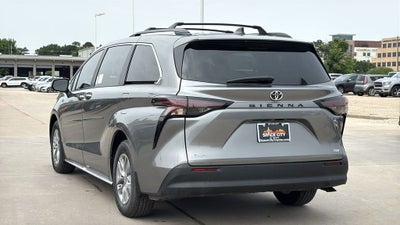 2026 Toyota Sienna XLE 8 Passenger