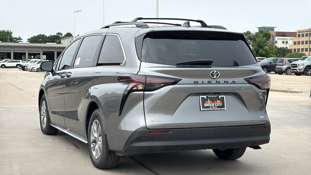 2026 Toyota Sienna XLE 8 Passenger