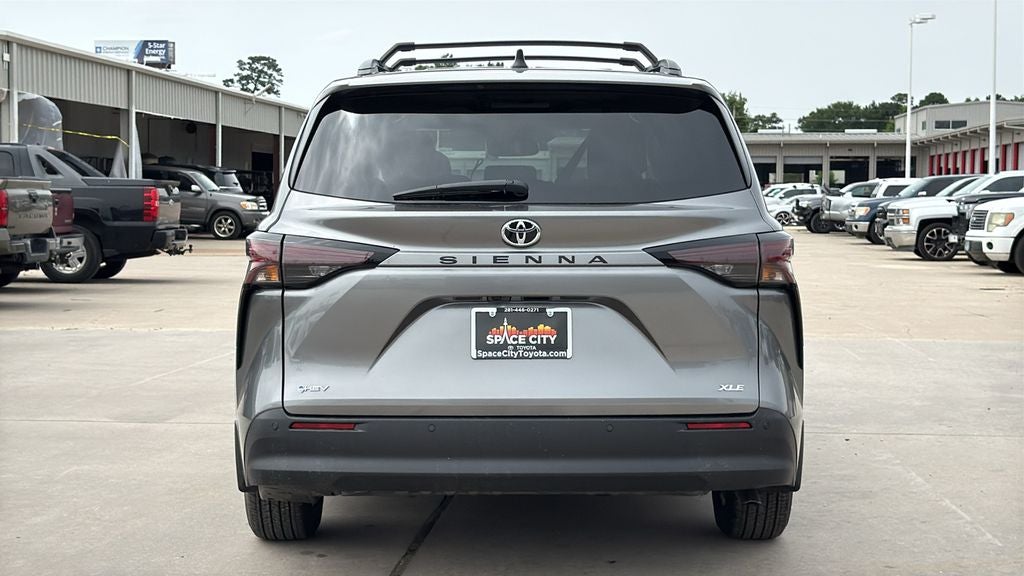 2026 Toyota Sienna XLE 8 Passenger