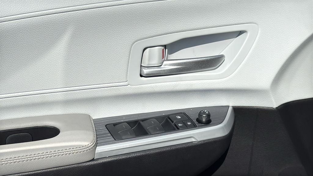 2026 Toyota Sienna XLE 8 Passenger