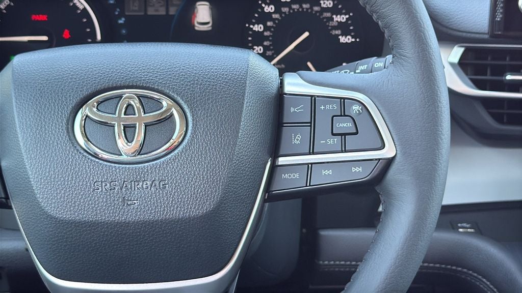 2026 Toyota Sienna XLE 8 Passenger