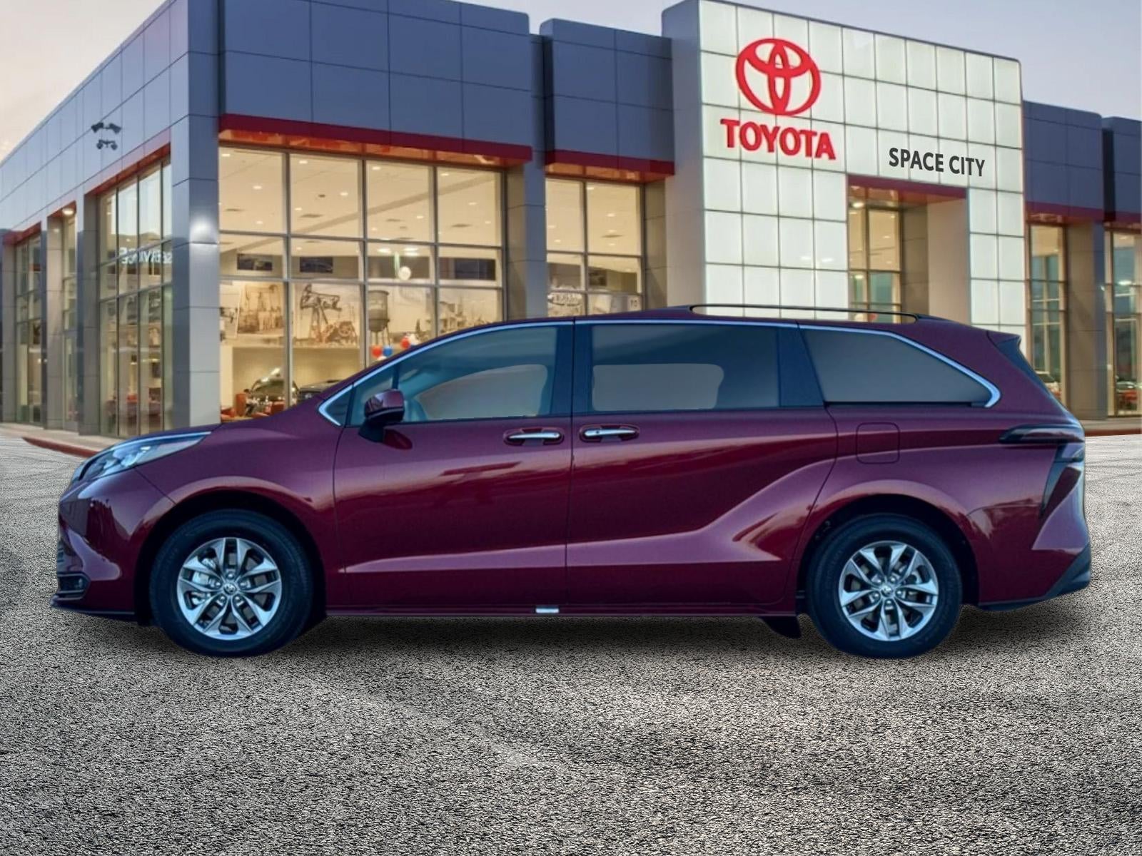 2026 Toyota Sienna XLE 8 Passenger