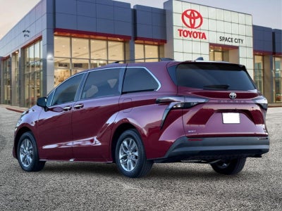 2026 Toyota Sienna XLE 8 Passenger