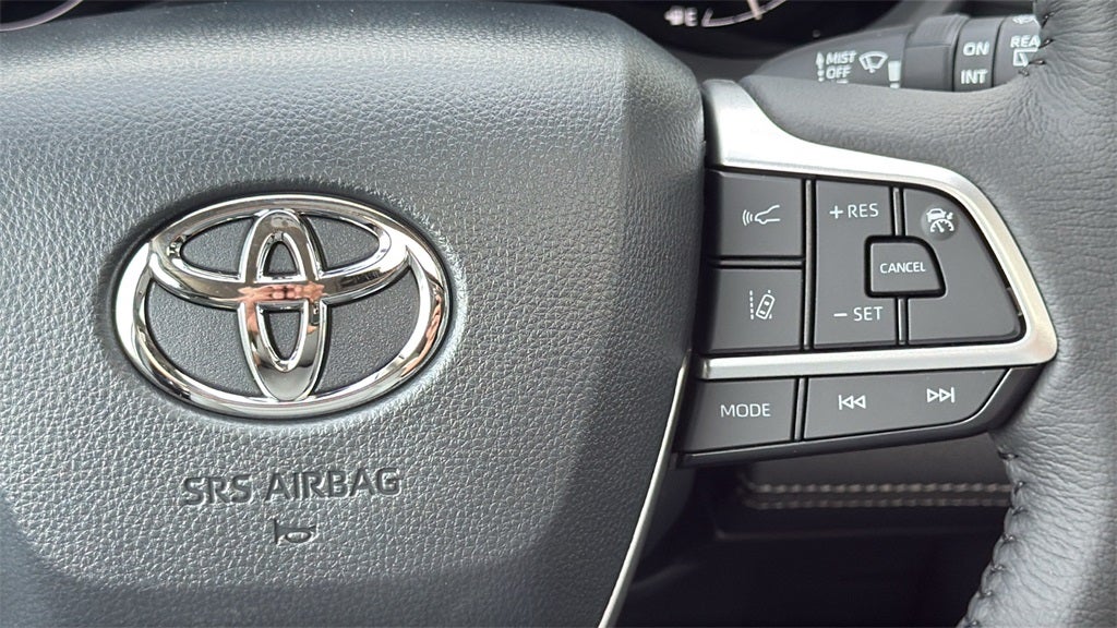 2026 Toyota Sienna XLE 8 Passenger