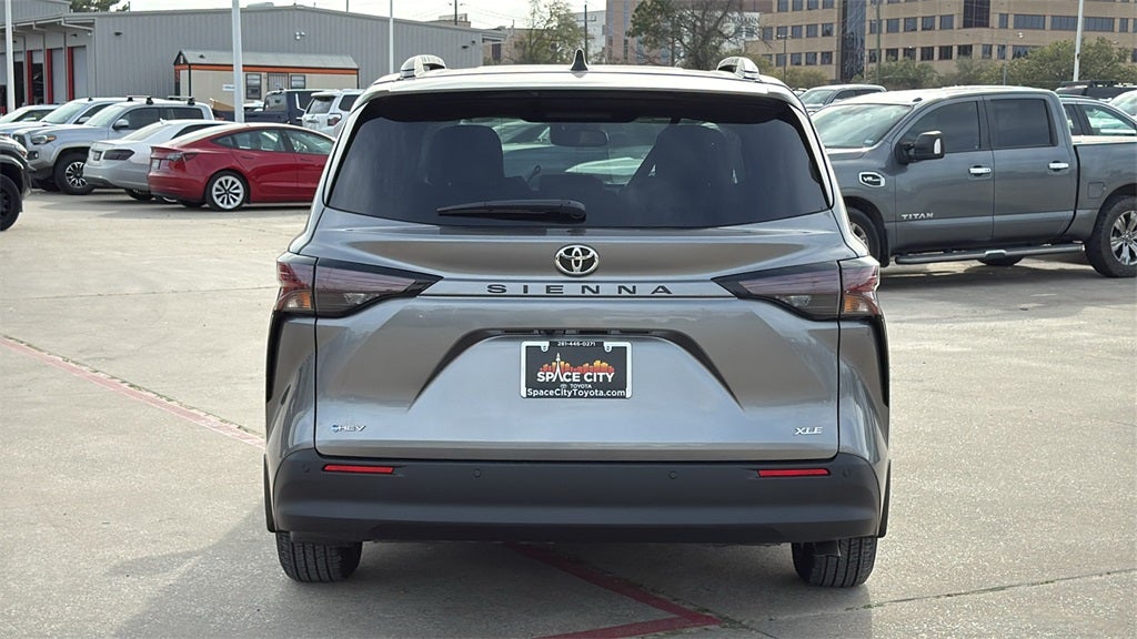 2026 Toyota Sienna XLE 8 Passenger