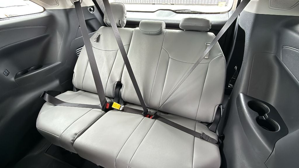 2026 Toyota Sienna XLE 8 Passenger
