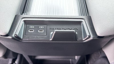 2026 Toyota Sienna XLE 8 Passenger