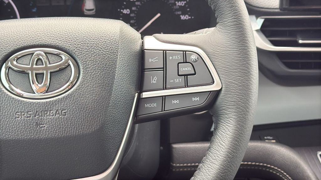 2026 Toyota Sienna XLE 8 Passenger