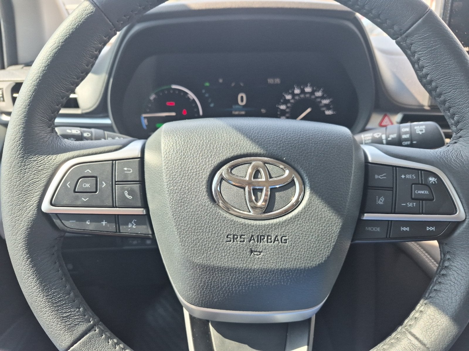 2025 Toyota Sienna XLE 8 Passenger