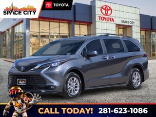 2025 Toyota Sienna XLE 8 Passenger