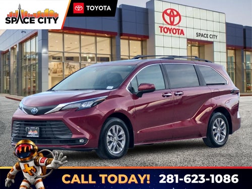 2025 Toyota Sienna XLE 8 Passenger
