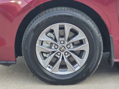 2025 Toyota Sienna XLE 8 Passenger