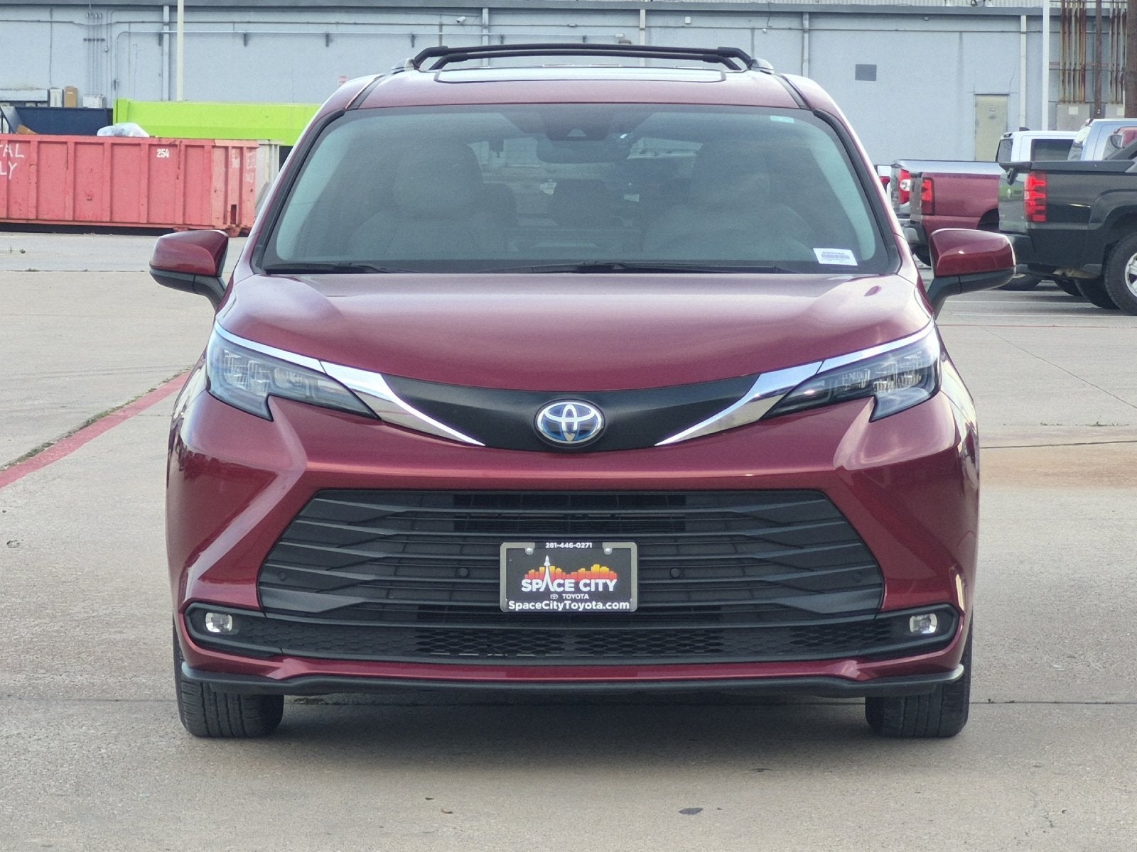 2025 Toyota Sienna XLE 8 Passenger