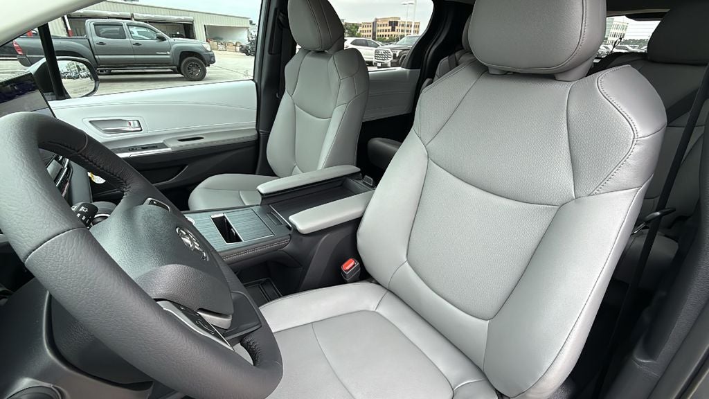 2026 Toyota Sienna XLE 8 Passenger