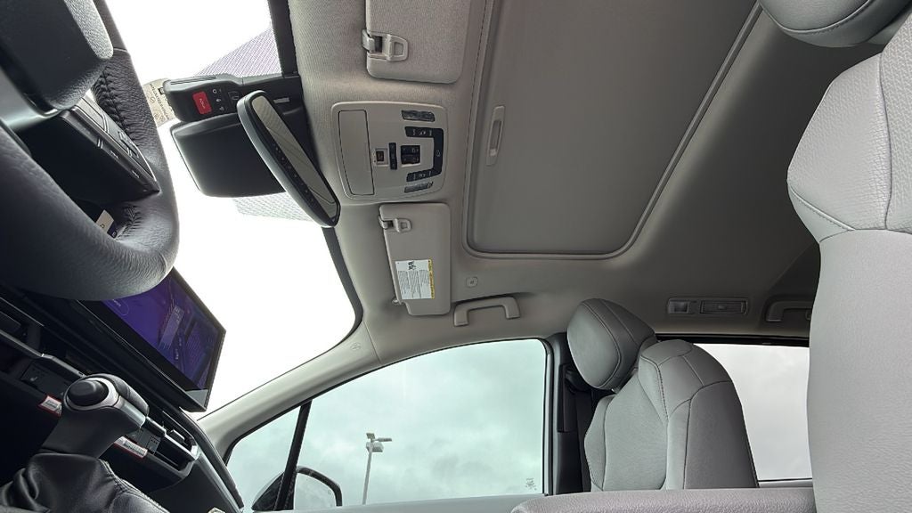 2026 Toyota Sienna XLE 8 Passenger