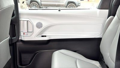 2026 Toyota Sienna XLE 8 Passenger