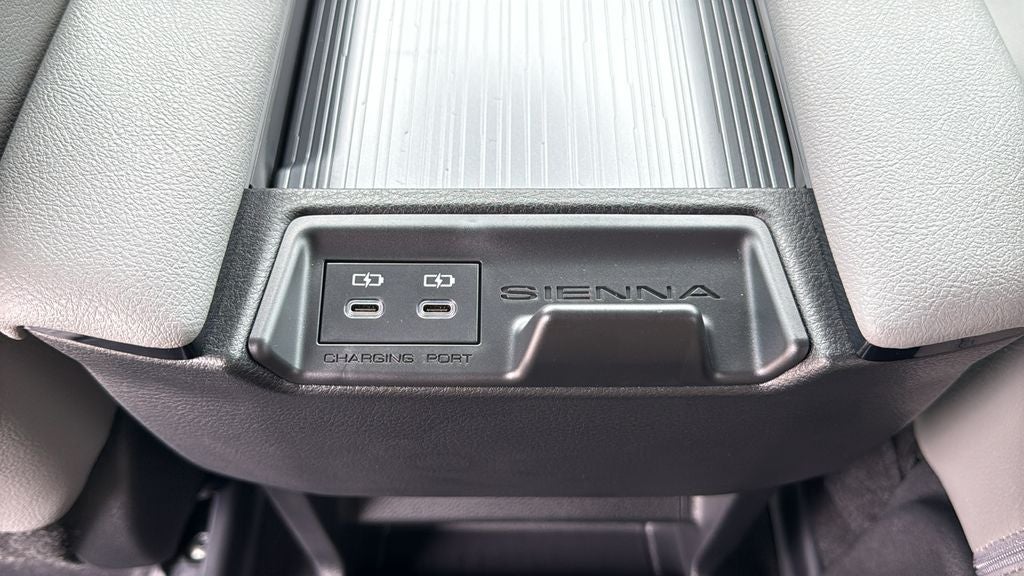 2026 Toyota Sienna XLE 8 Passenger