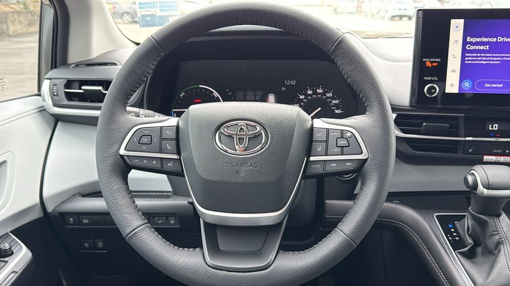 2026 Toyota Sienna XLE 8 Passenger