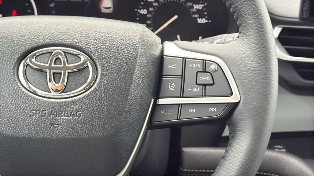 2026 Toyota Sienna XLE 8 Passenger