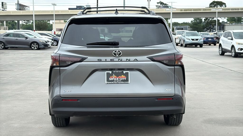 2026 Toyota Sienna XLE 8 Passenger