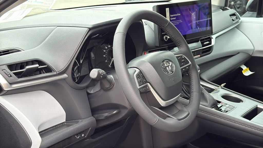 2026 Toyota Sienna XLE 8 Passenger