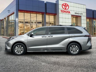 2026 Toyota Sienna XLE 8 Passenger