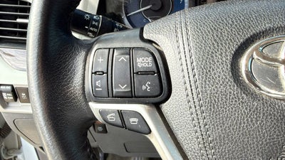 2017 Toyota SIENNA XLE 3.5L XLE 8 Passenger