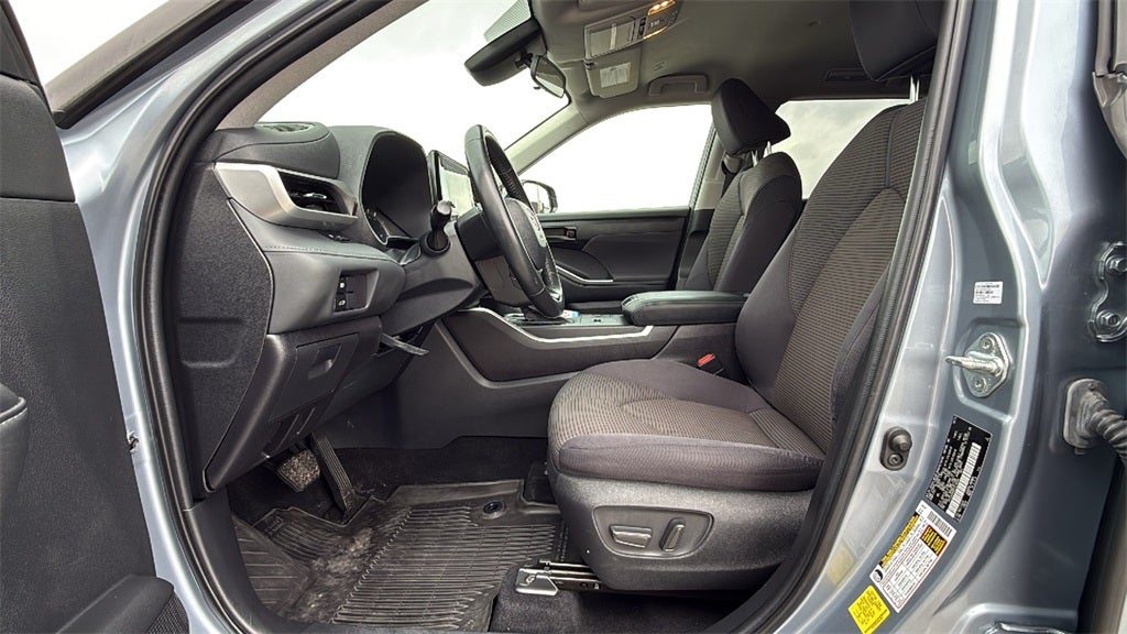 2023 Toyota Highlander Hybrid LE