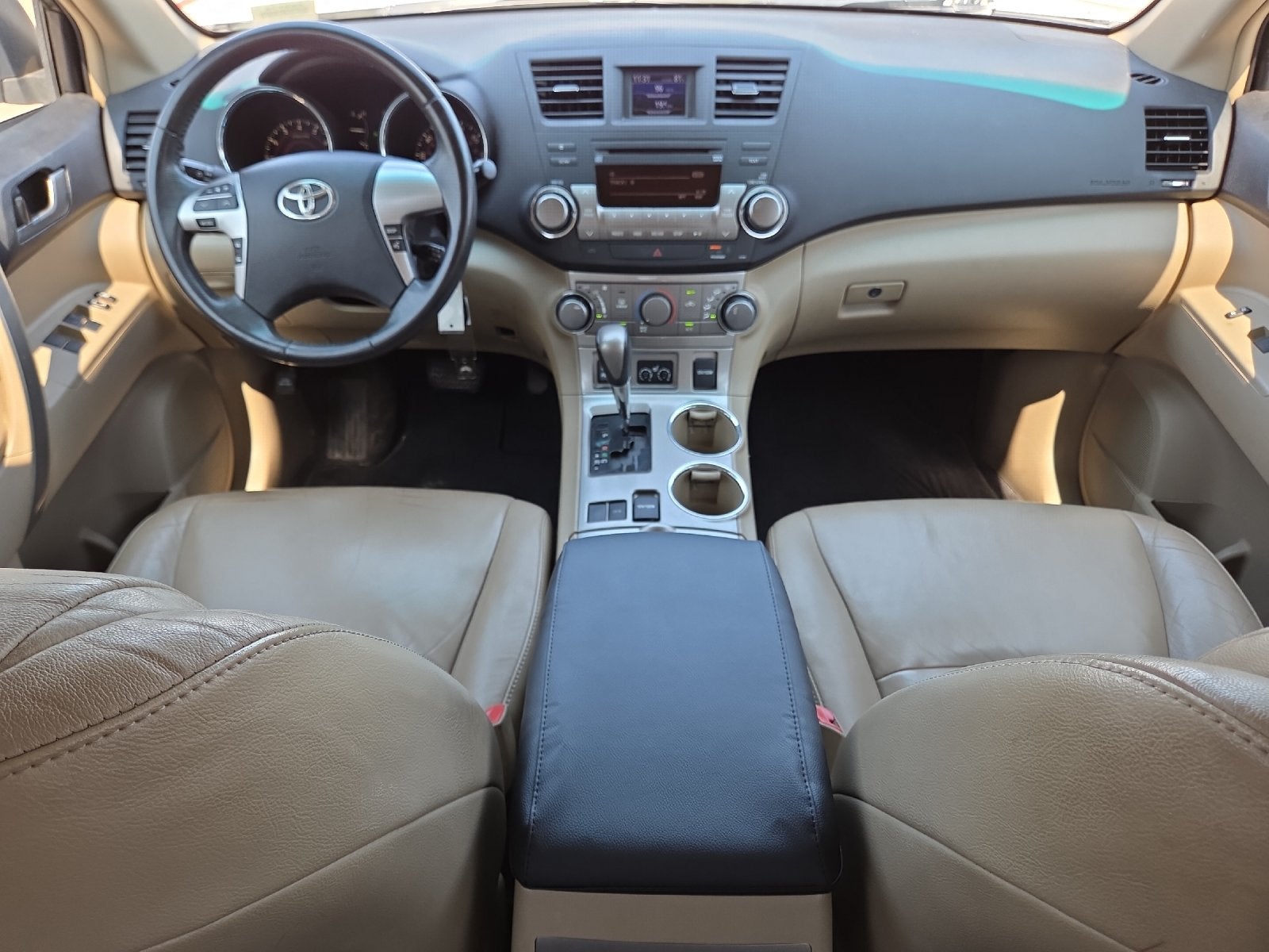 2012 Toyota HIGHLANDER SE