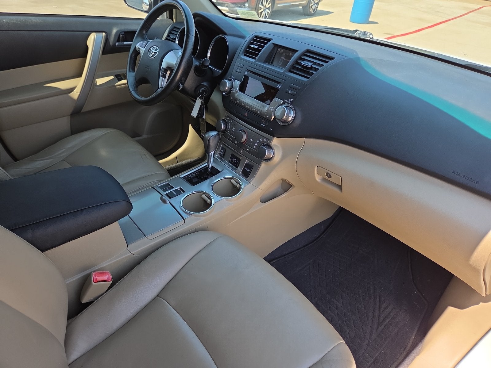 2012 Toyota HIGHLANDER SE