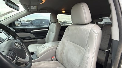 2015 Toyota HIGHLANDER LE V6