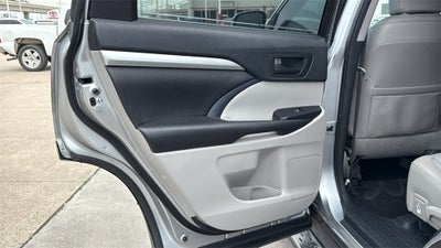 2015 Toyota HIGHLANDER LE V6