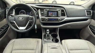 2015 Toyota HIGHLANDER LE V6