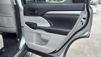 2015 Toyota HIGHLANDER LE V6