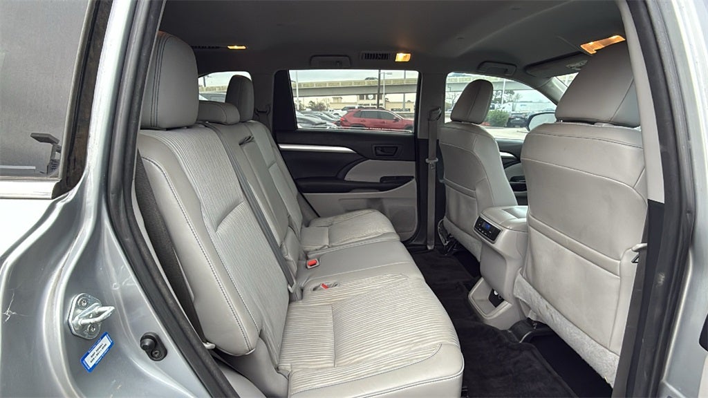 2015 Toyota HIGHLANDER LE V6