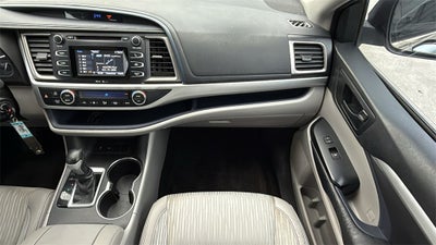 2015 Toyota HIGHLANDER LE V6