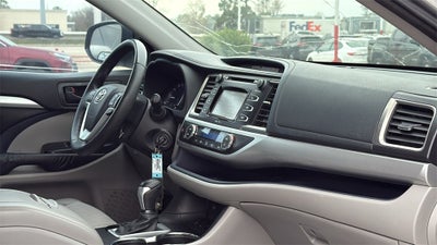 2015 Toyota HIGHLANDER LE V6