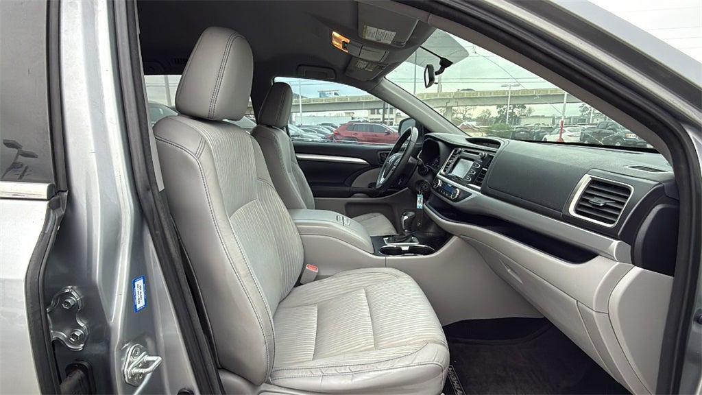 2015 Toyota HIGHLANDER LE V6