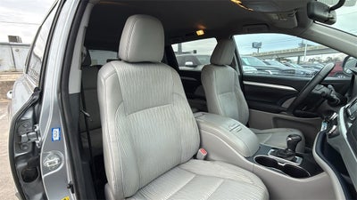 2015 Toyota HIGHLANDER LE V6