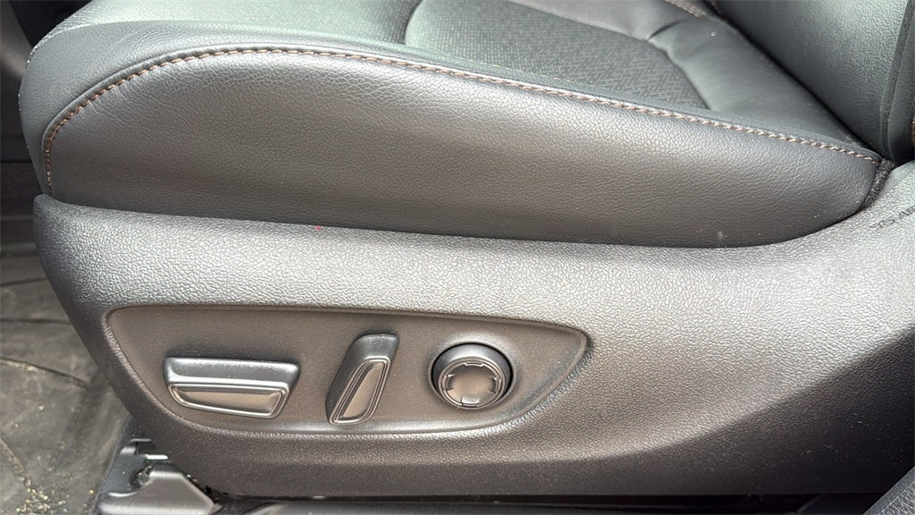 2025 Toyota Sienna Limited 7 Passenger