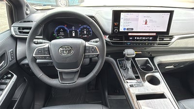 2025 Toyota Sienna Limited 7 Passenger