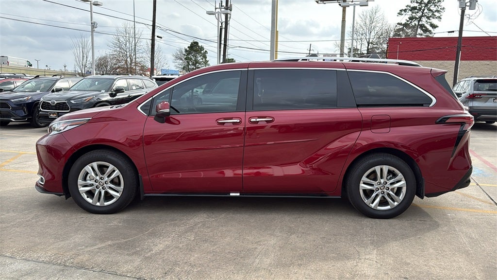 2025 Toyota Sienna Limited 7 Passenger