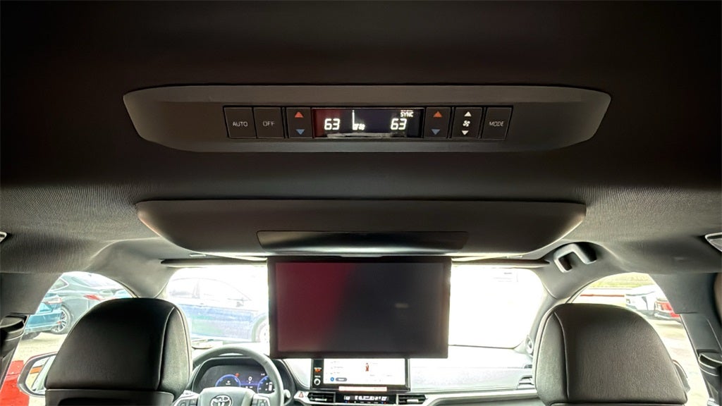 2025 Toyota Sienna Limited 7 Passenger