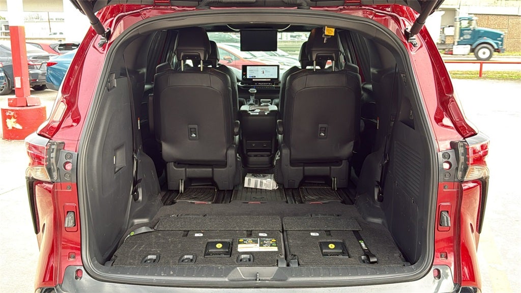 2025 Toyota Sienna Limited 7 Passenger