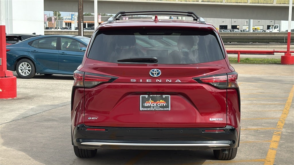 2025 Toyota Sienna Limited 7 Passenger