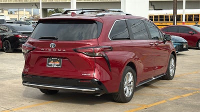 2025 Toyota Sienna Limited 7 Passenger