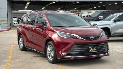 2025 Toyota Sienna Limited 7 Passenger