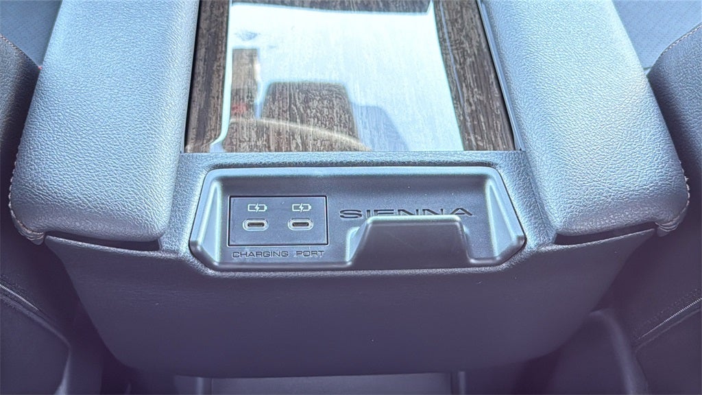 2026 Toyota Sienna Limited 7 Passenger