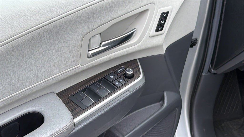 2024 Toyota SIENNA LTD AWD Limited 7 Passenger